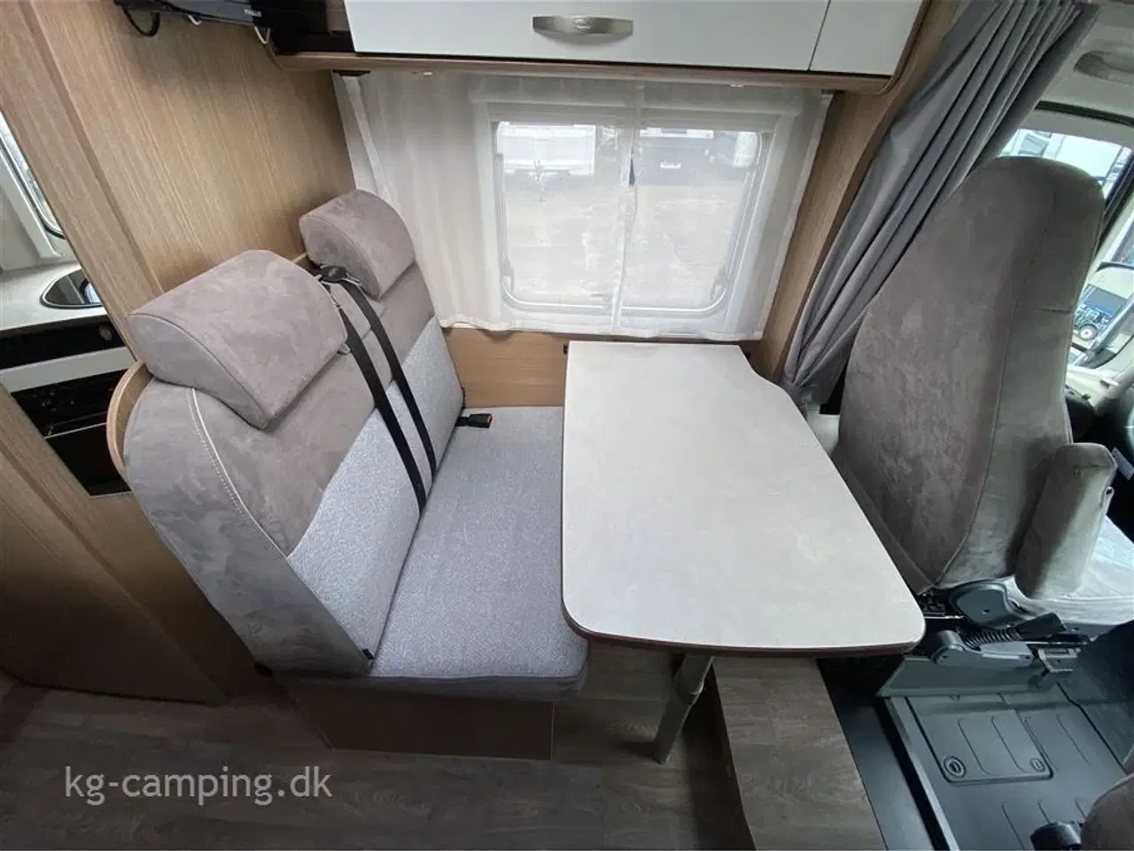 Billede 21 - 2022 - Carado V337 "15 Edition"   Ekstrem velholdt autocamper