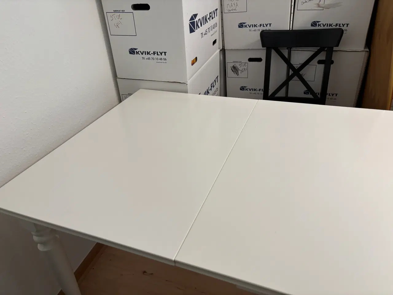 Billede 4 - Hvidt spisebord med udtræk 150/215x87 cm