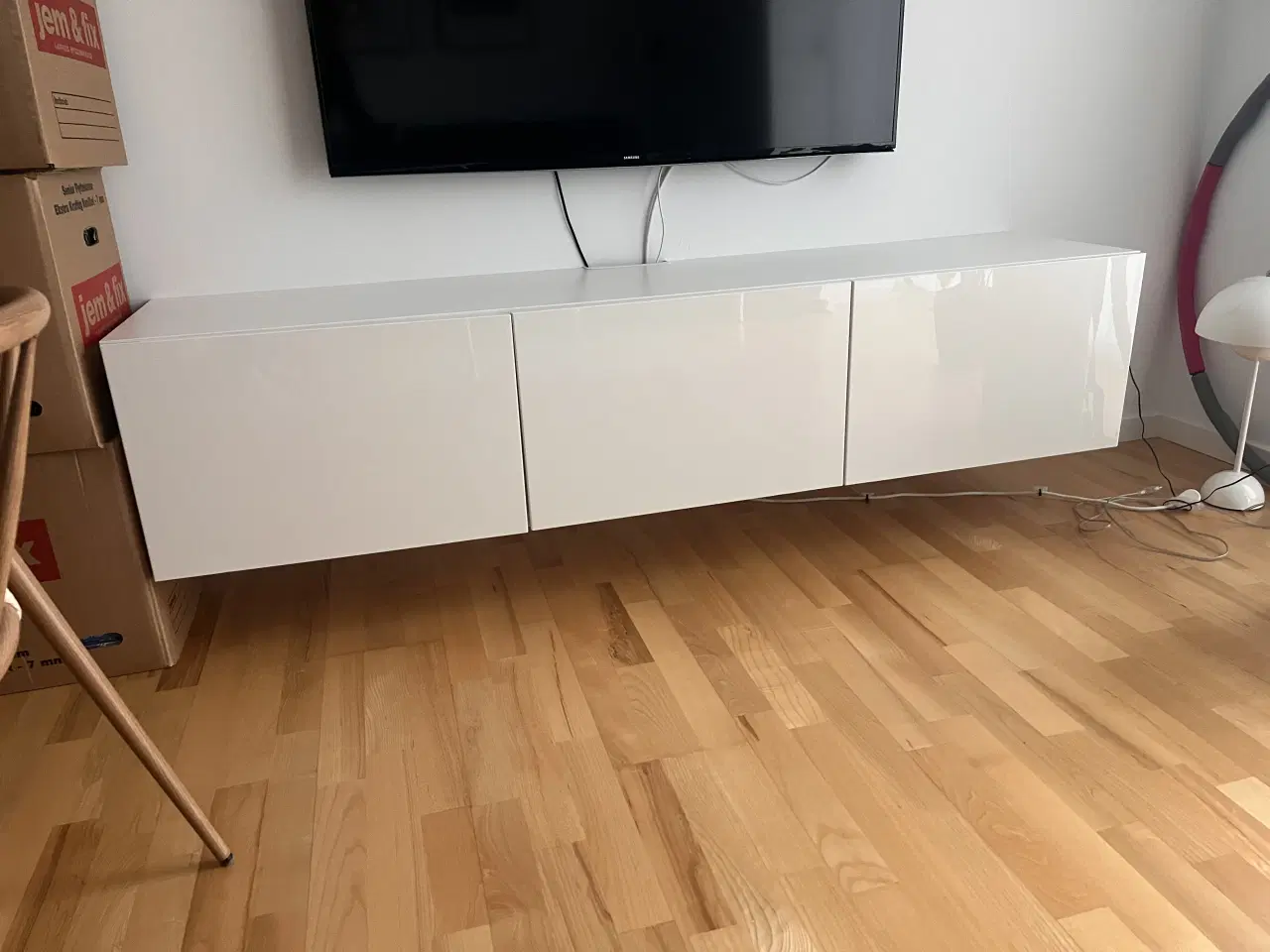 Billede 2 - TV-bord fra IKEA sælges