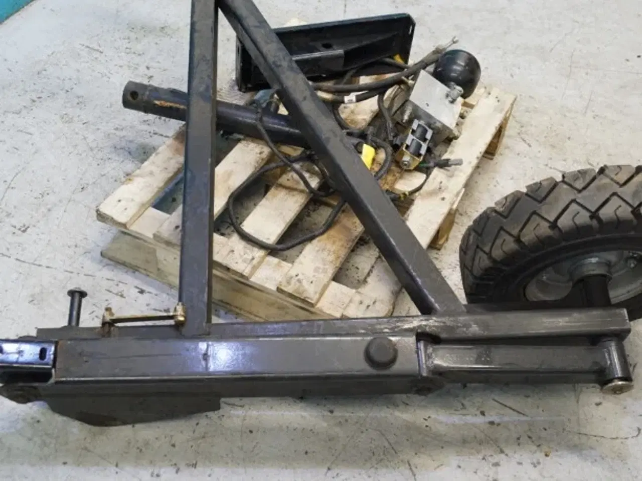 Billede 17 - Hydraulisk støttehjul