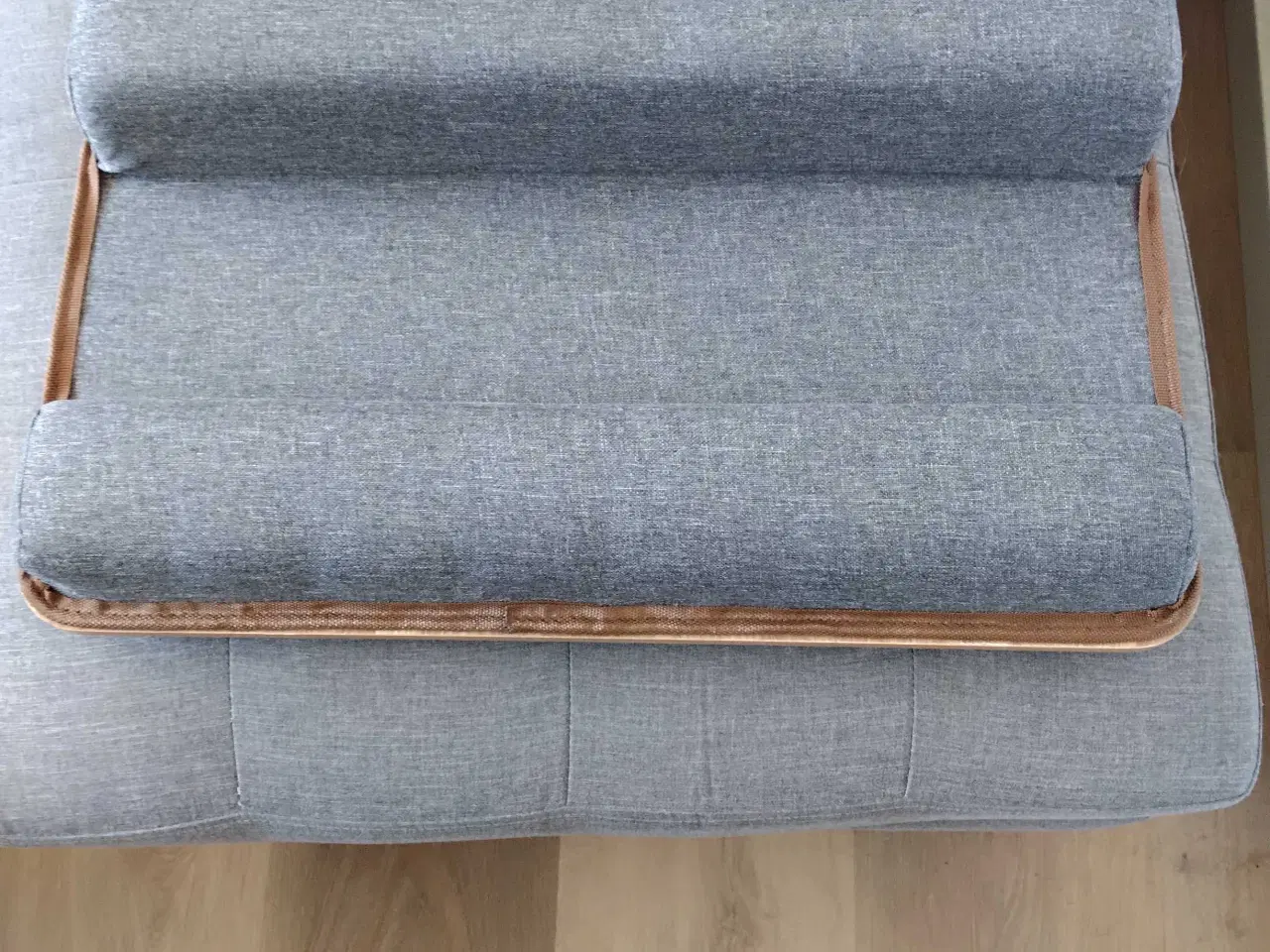 Billede 2 - En laptop pude til salg 