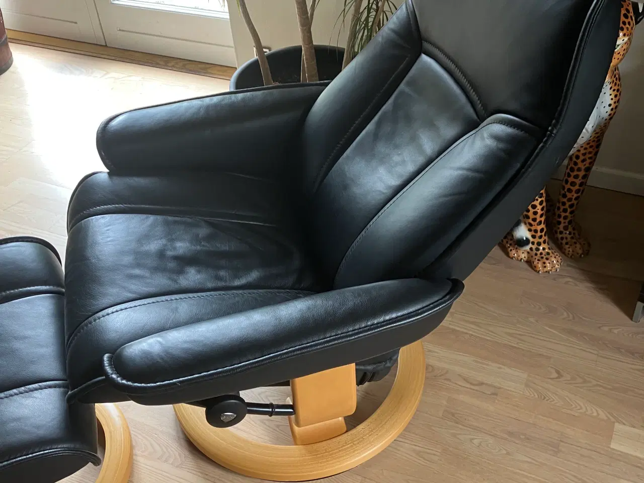 Billede 3 - Stressless stol med fodskammel