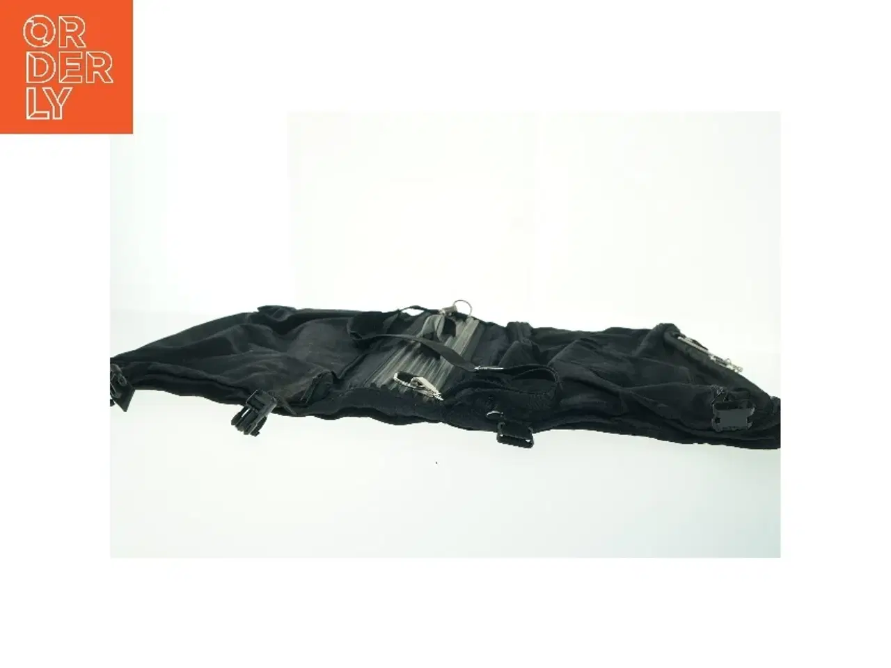 Billede 3 - Sort rejsetaske med hjul (str. 60x40 cm)