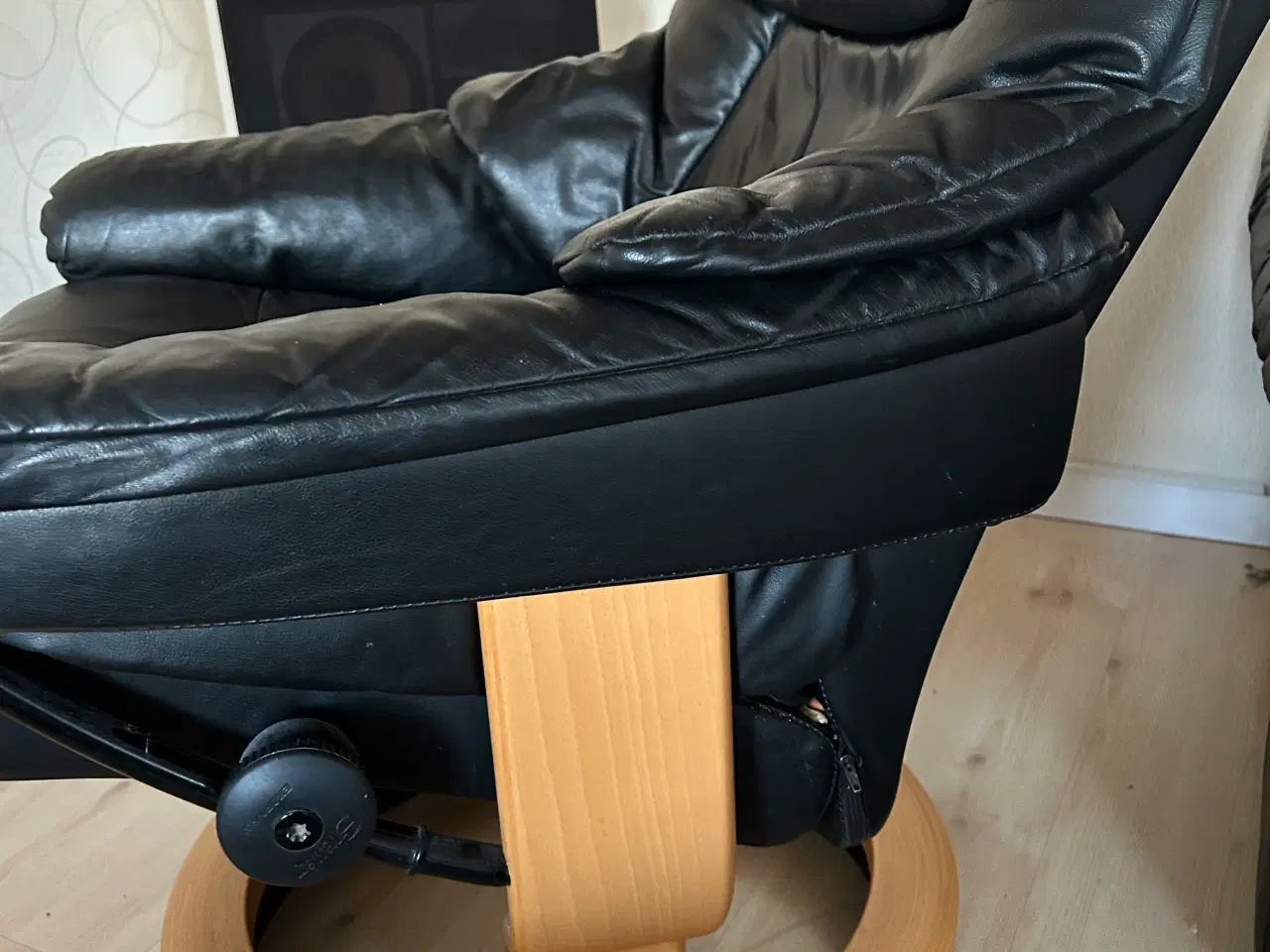 Billede 2 - Stressless lænestol med skammel.