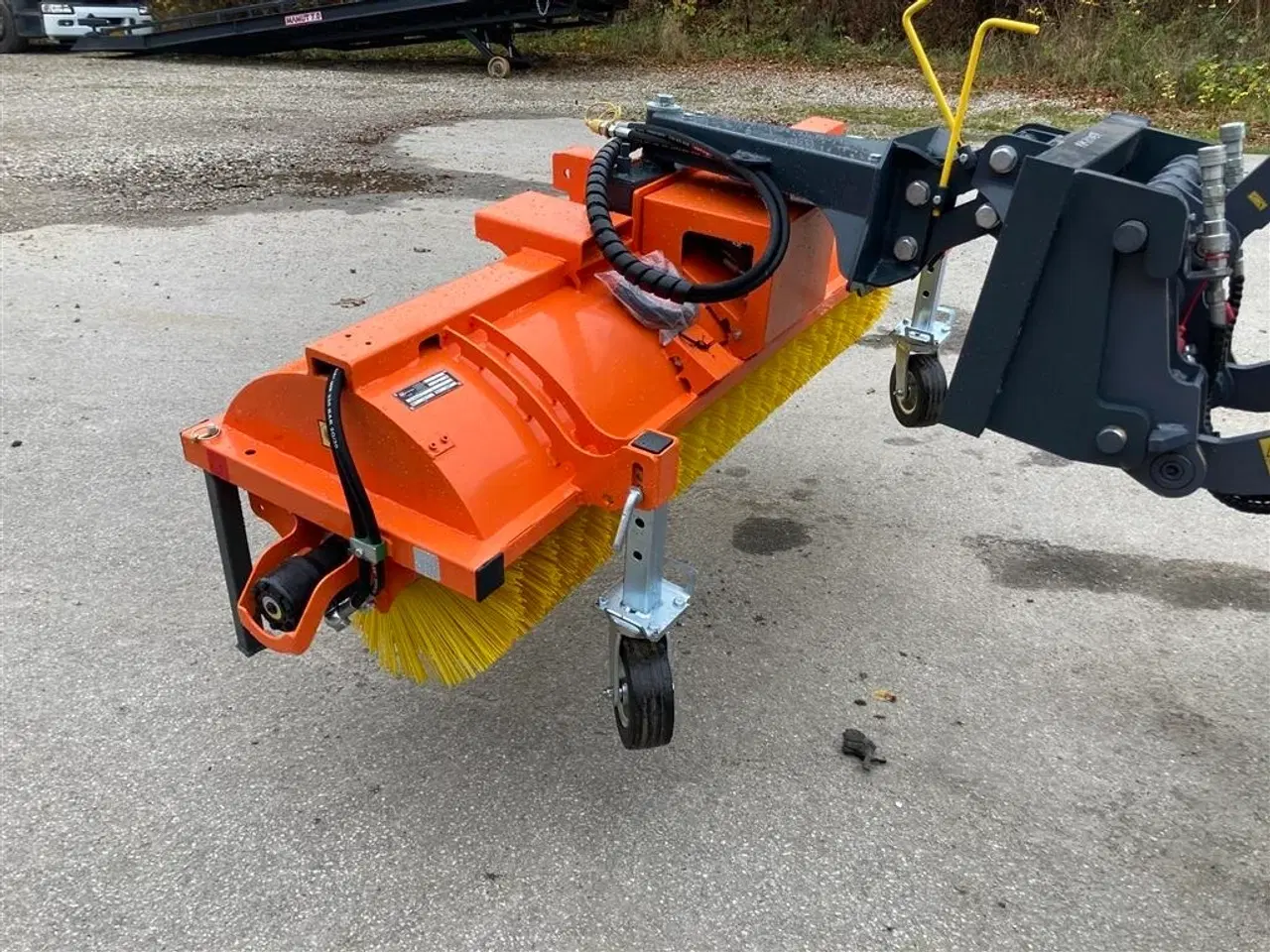 Billede 1 - - - - J-Maskiner 180