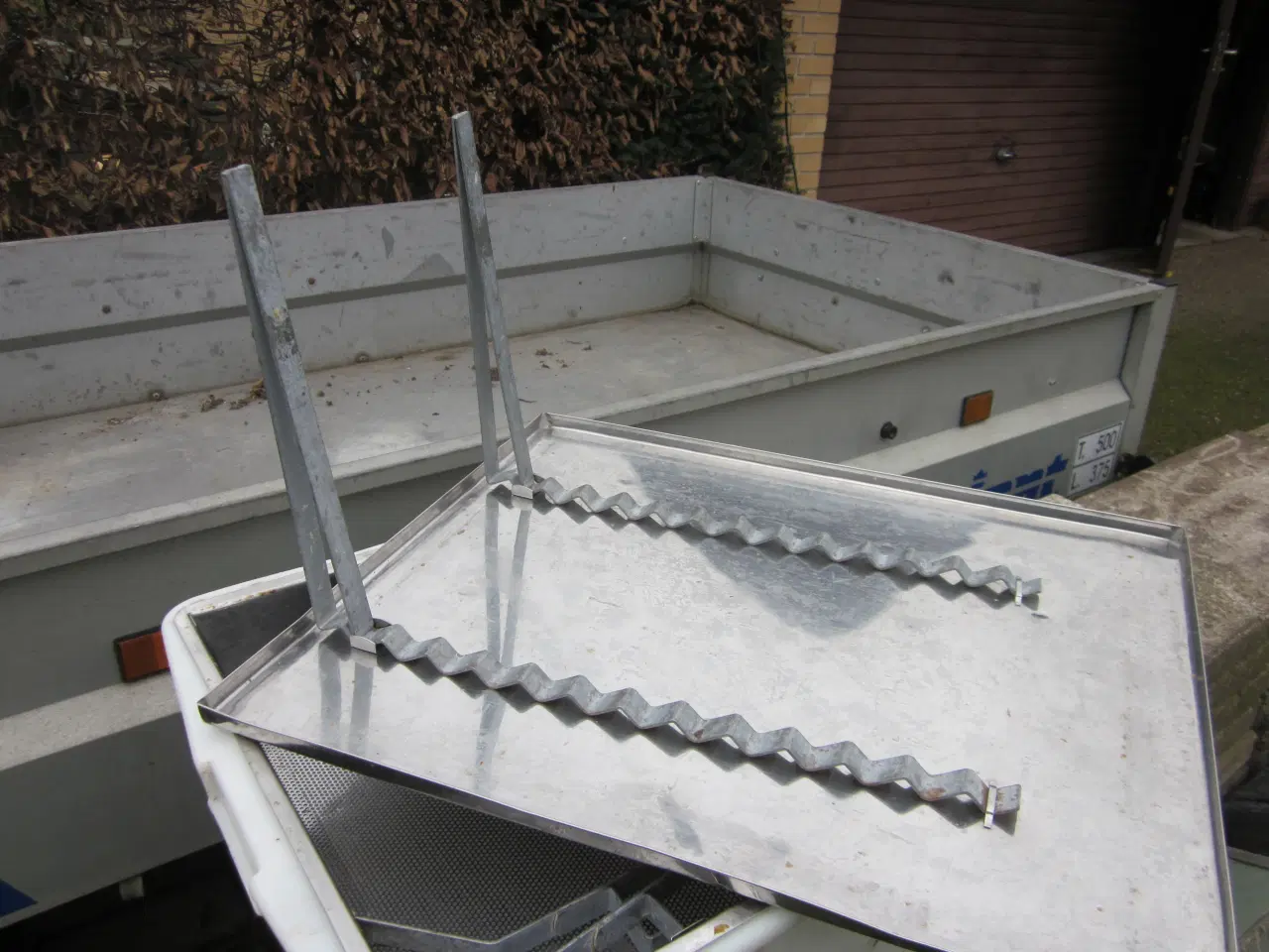 Billede 8 - Stor komplet bigård- lavnormal