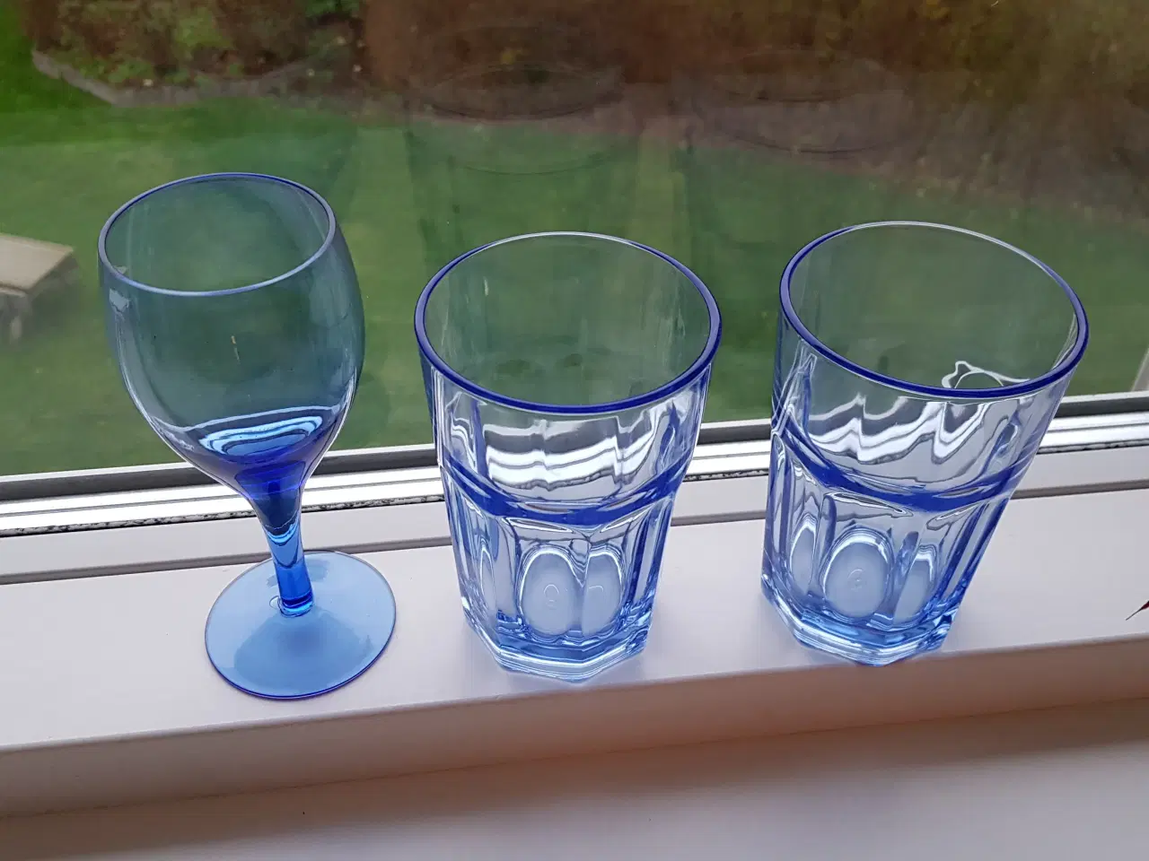 Billede 2 - 3 stk flotte blå glas
