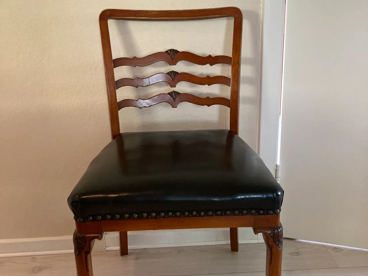 Billede 3 - Spisestue i rosentræ. Lavet i DK i 1935