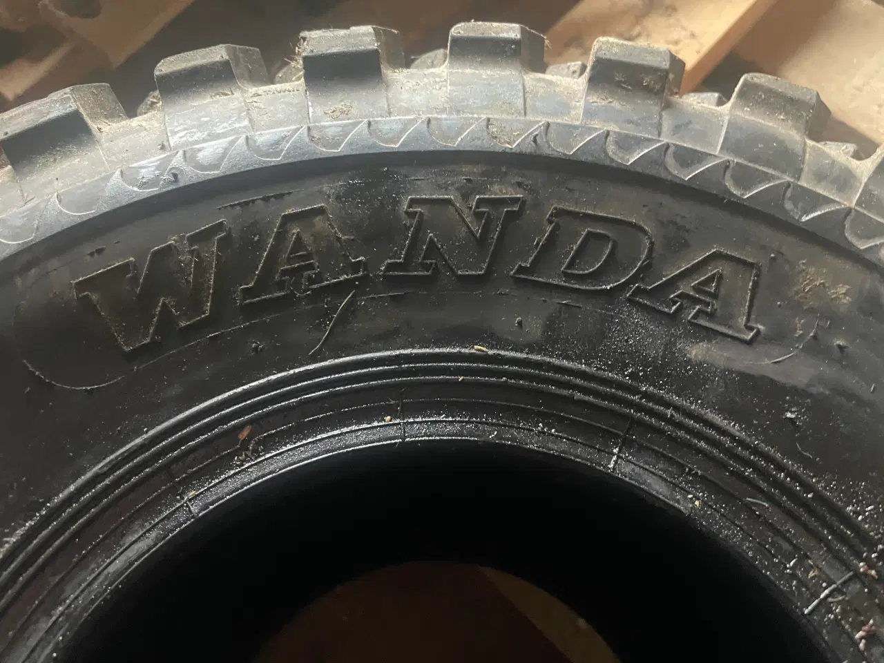 Billede 3 - Dæk til maskine eller trailer 