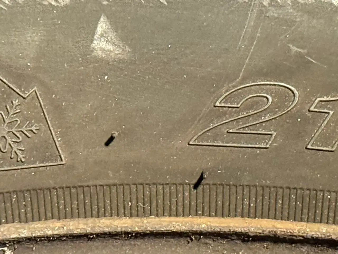 Billede 5 - 4 vinterhjul m/ hjulkapsler og opbevaringsstativ