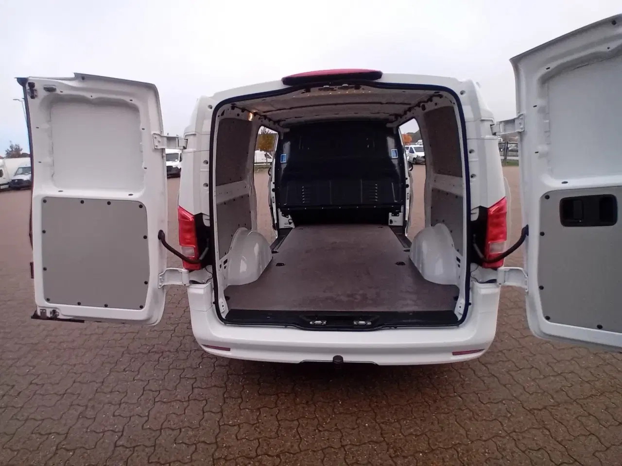 Billede 4 - Mercedes Vito 114 2,0 CDi A2 Kassevogn PRO RWD