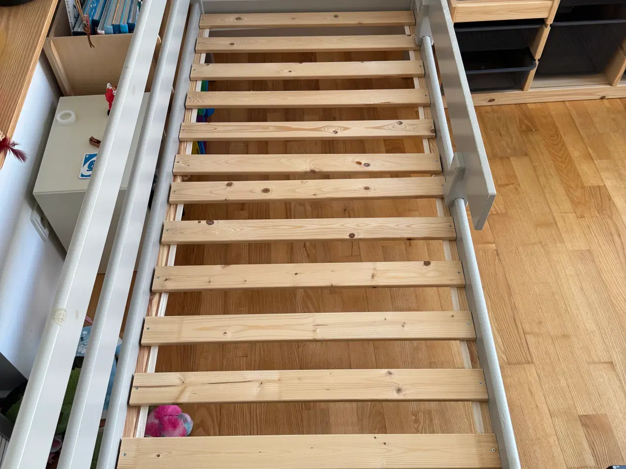 Billede 2 - Gratis Junior seng