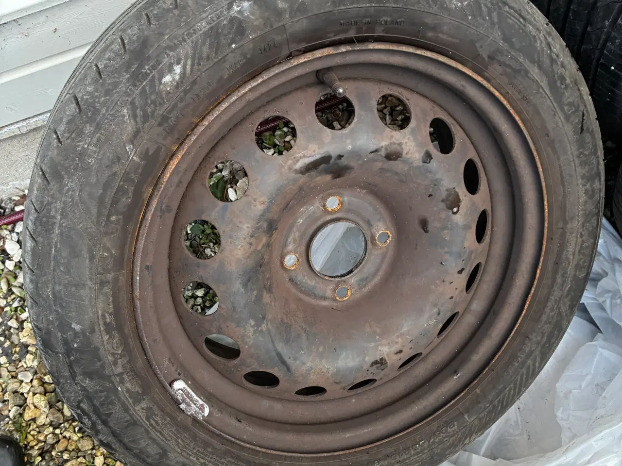 Billede 2 - Næsten nye sommerdæk