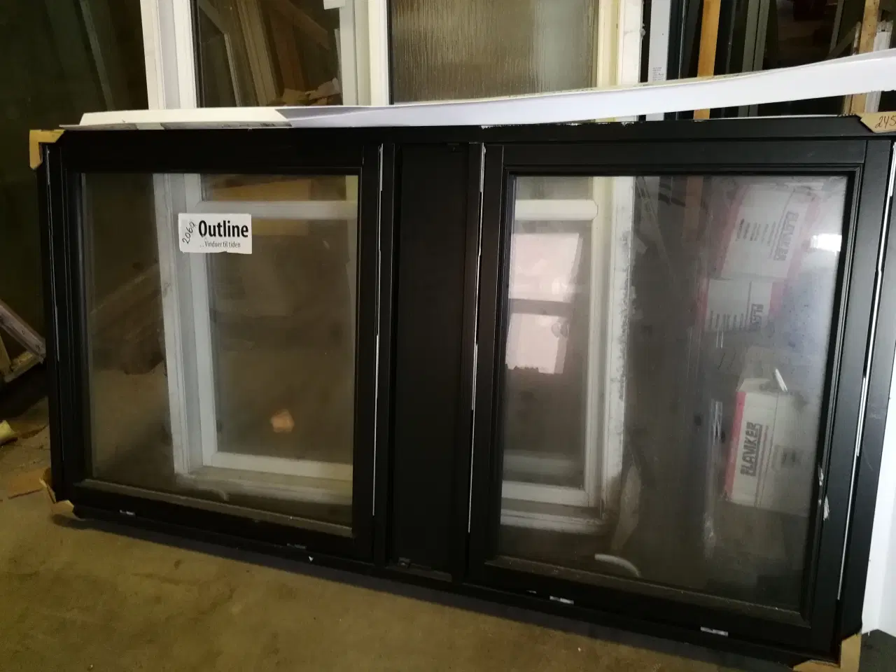 Billede 1 - NYT SORT VINDUESPARTI 189,8x97,8, KR 2700