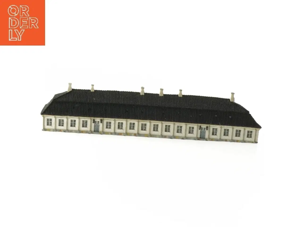 Billede 4 - Model af bygning fra Trip Trap (str. 27x7x6 cm)