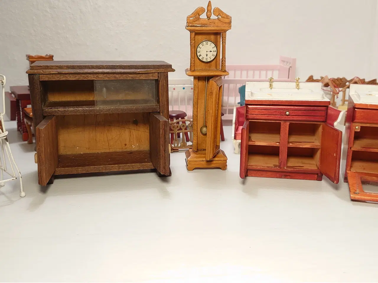 Billede 6 - 31 dele vintage dukkehusmøbler mm. 