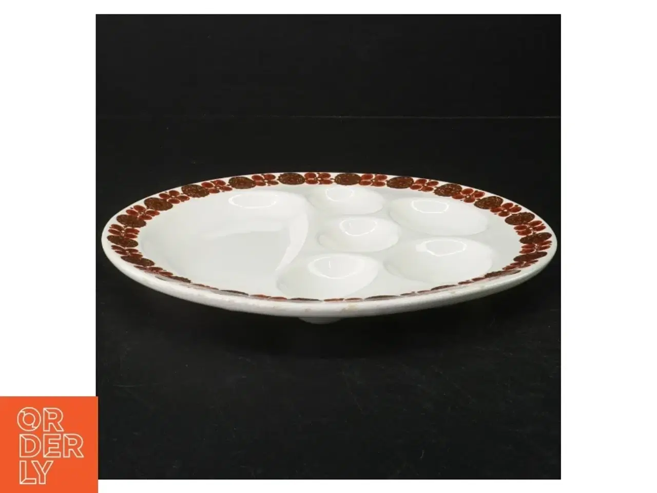 Billede 1 - Porcelæns fad med ruminddeling fra Turi-design (str. Ø. 23,5 cm)