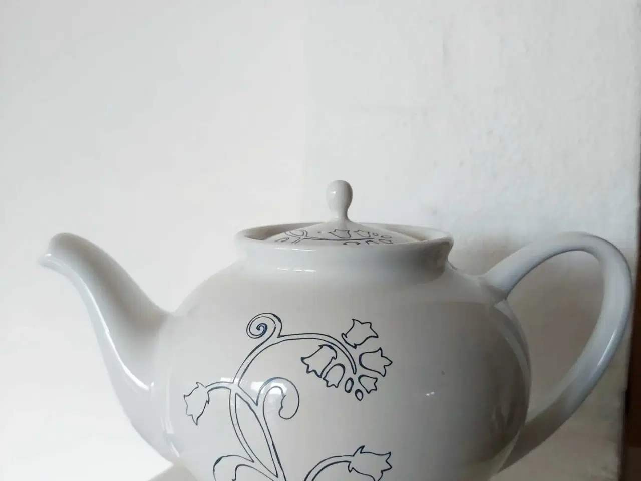 Billede 2 - IKEA tekande – Udgået model | Står som ny (13 cm)