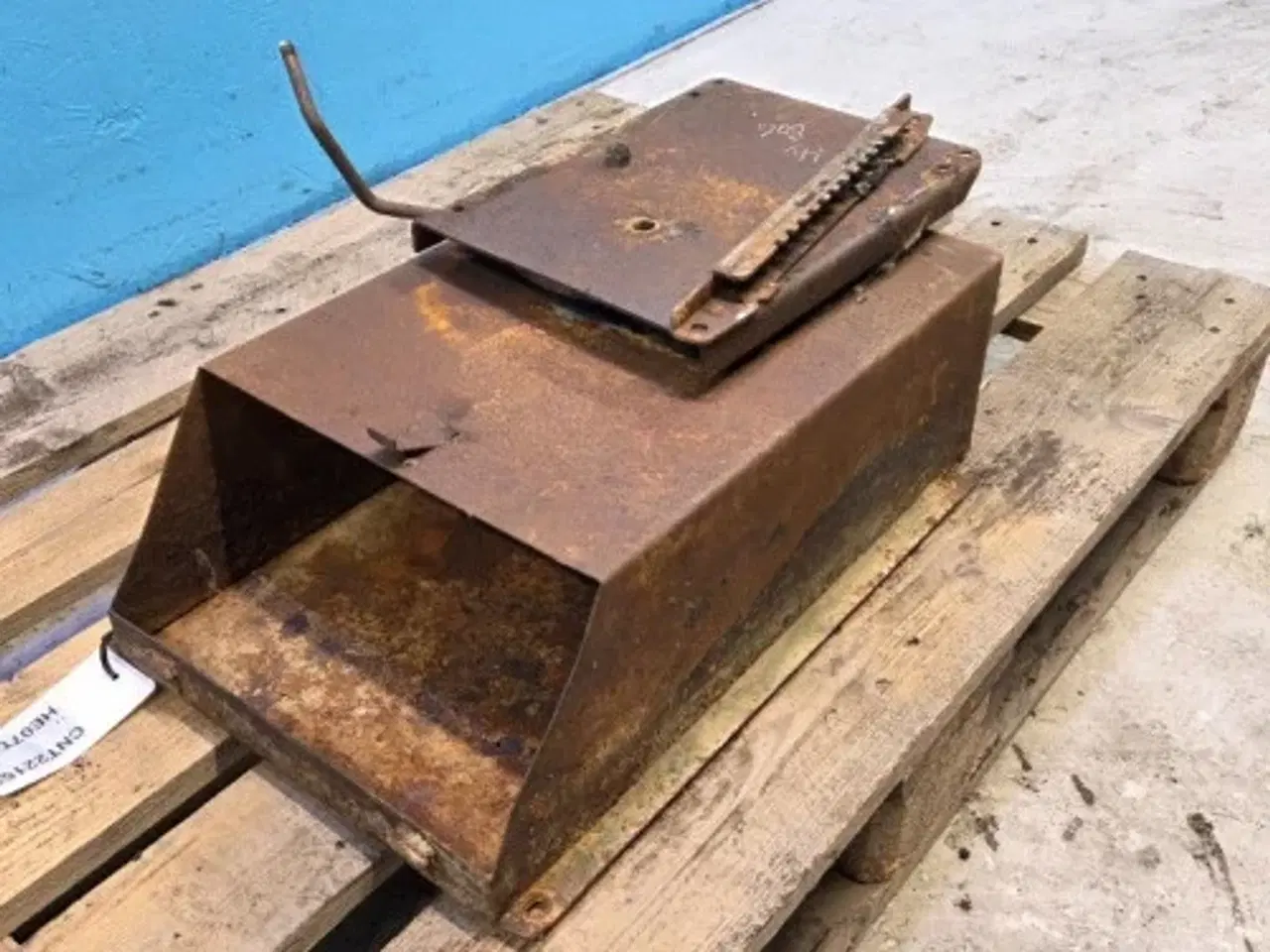 Billede 10 - Hydrema 806 Værktøjskasse Under Sædet 382194