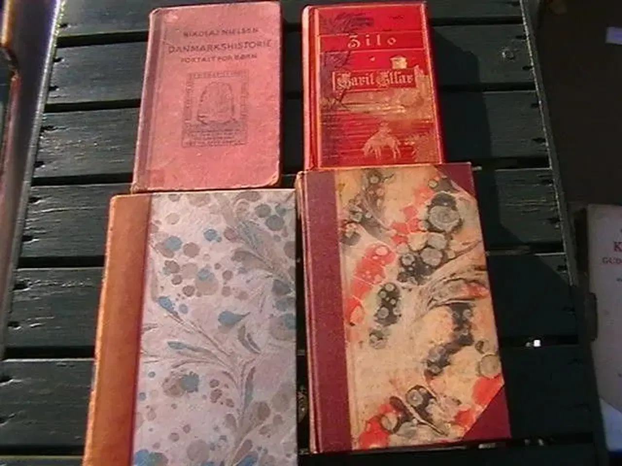 Billede 1 - 4 Ældre Bøger.