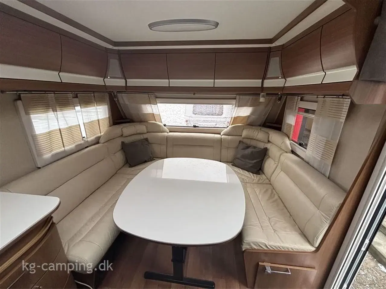 Billede 6 - 2014 - Kabe Royal IMPERIAL 560 XL KS   Kabe top model med Markise - Mover - Solcelle - Inverter - Fortelt mm.