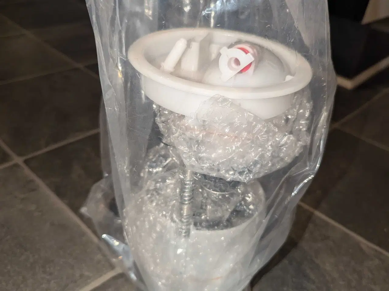 Billede 3 - Ford Mondeo mk4 2,0 benzinpumpe 