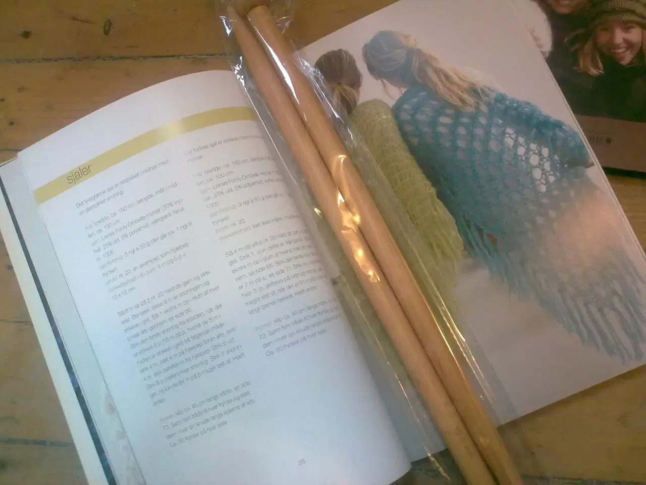 Billede 6 - Strikkepinde kæmpe i træ incl 2 bøger