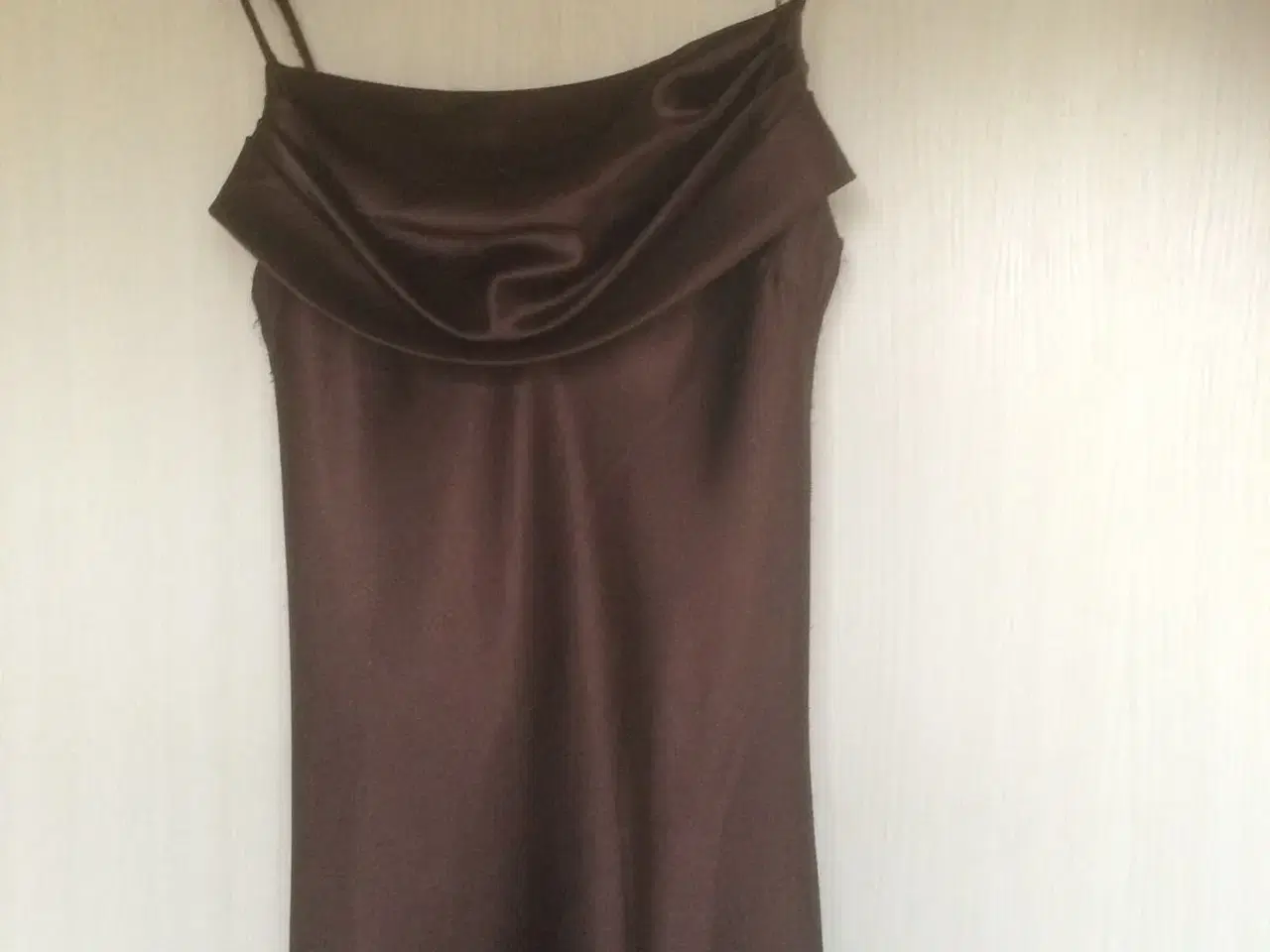 Billede 1 - galla kjole i brun