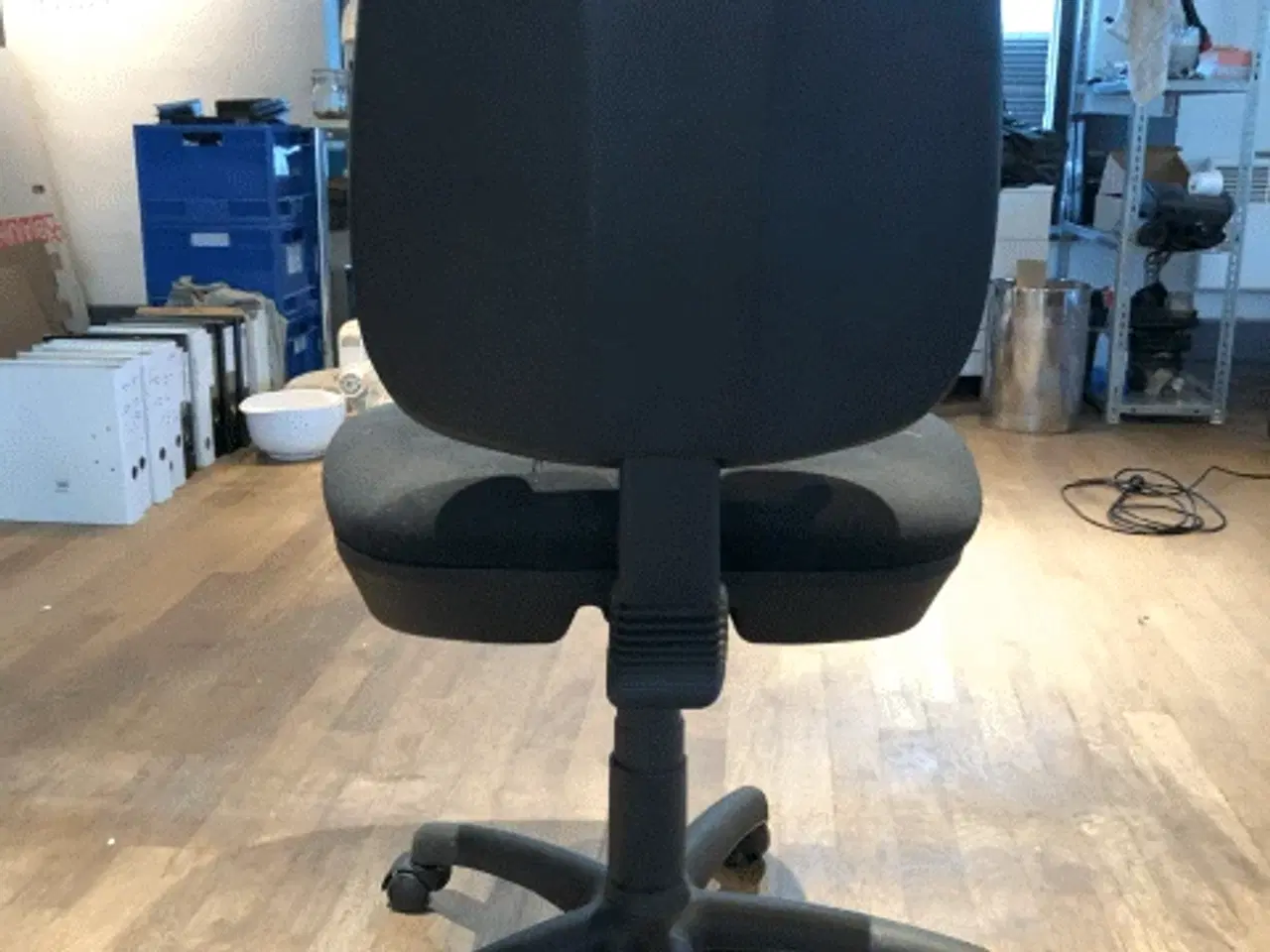 Billede 3 - Kontorstol med sort stof