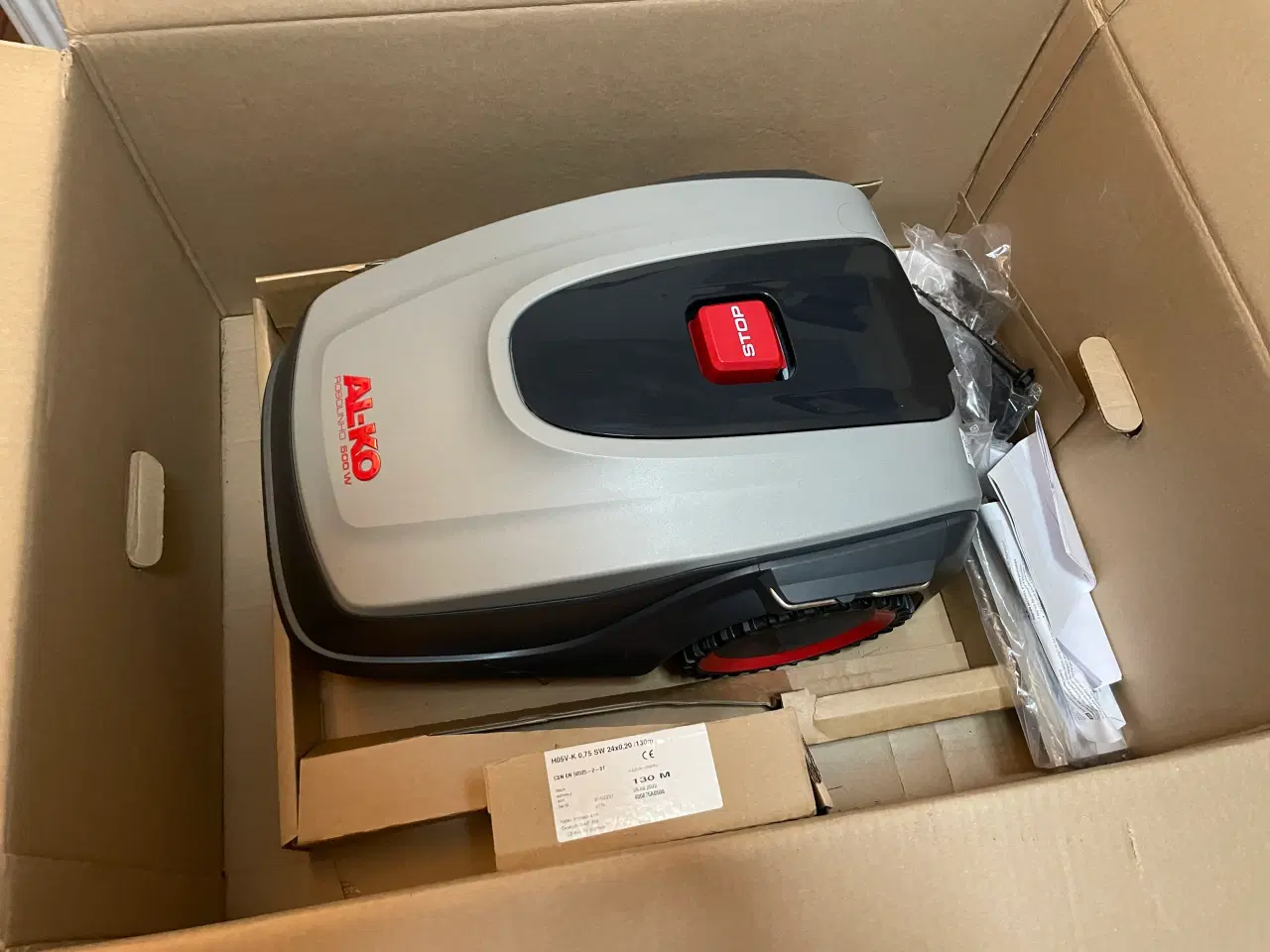 Billede 1 - AL-KO Robolinho Robotplæneklipper 500 m² med garag