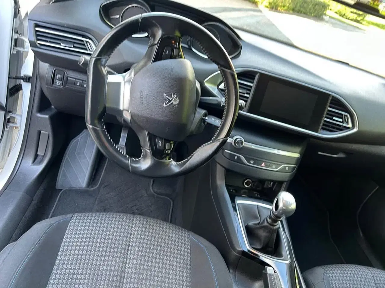 Billede 5 - PEUGEOT 308 BlueHDi 130 5D