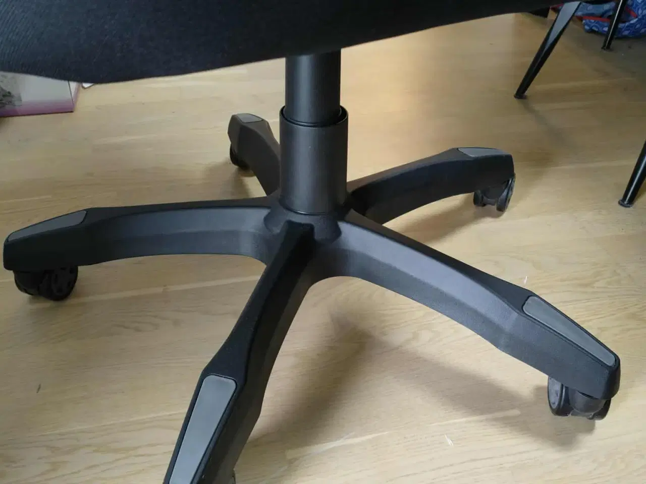 Billede 6 - Gamerstol i god stand