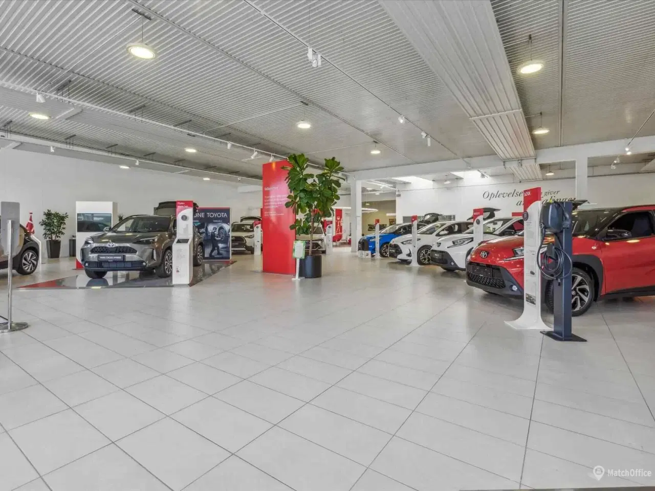 Billede 7 - Flot showroom/detail på trafikeret indfaldsvej