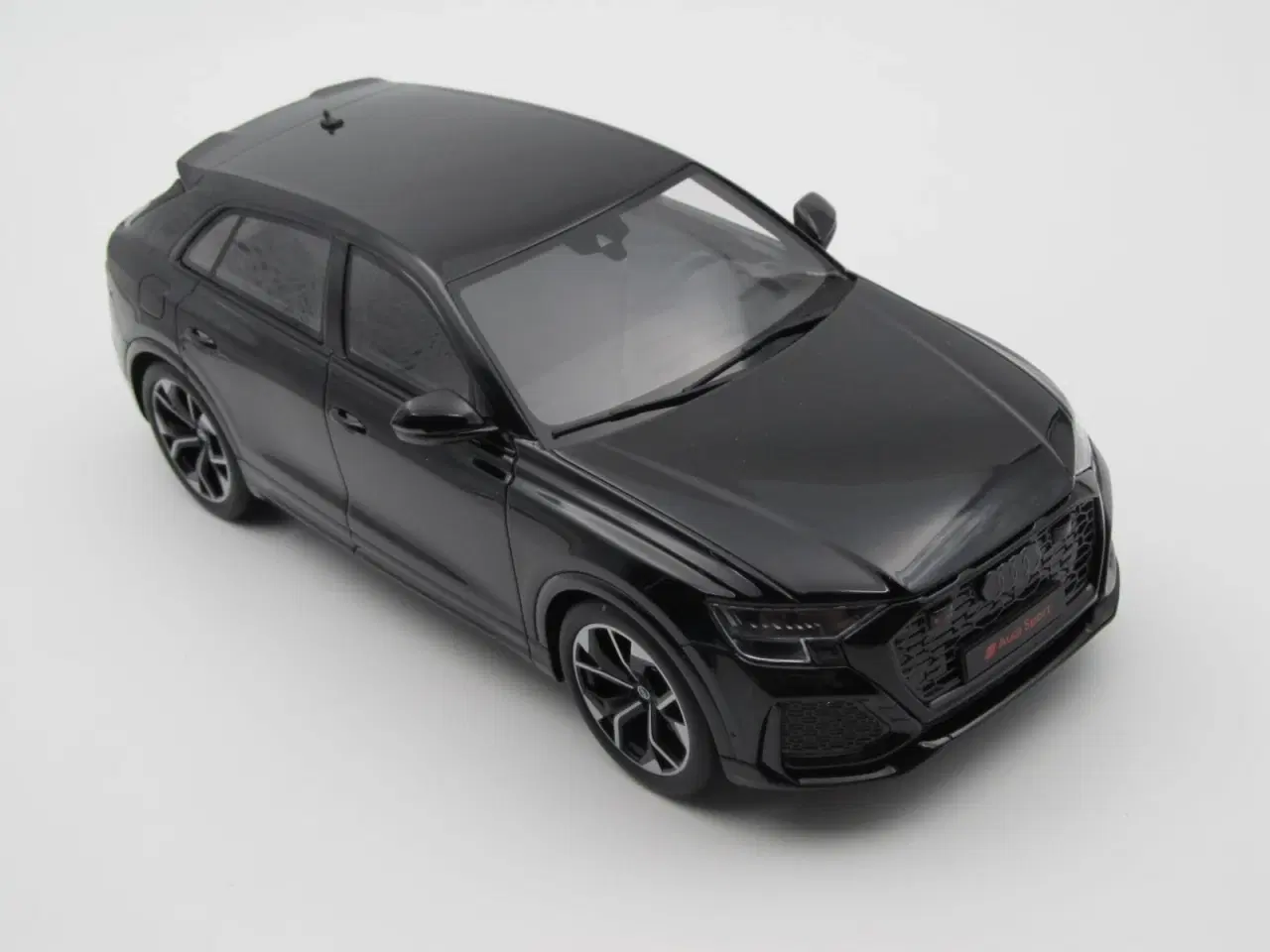 Billede 4 - 2019 Audi RS Q8 Quattro - Limited Edition - 1:18  