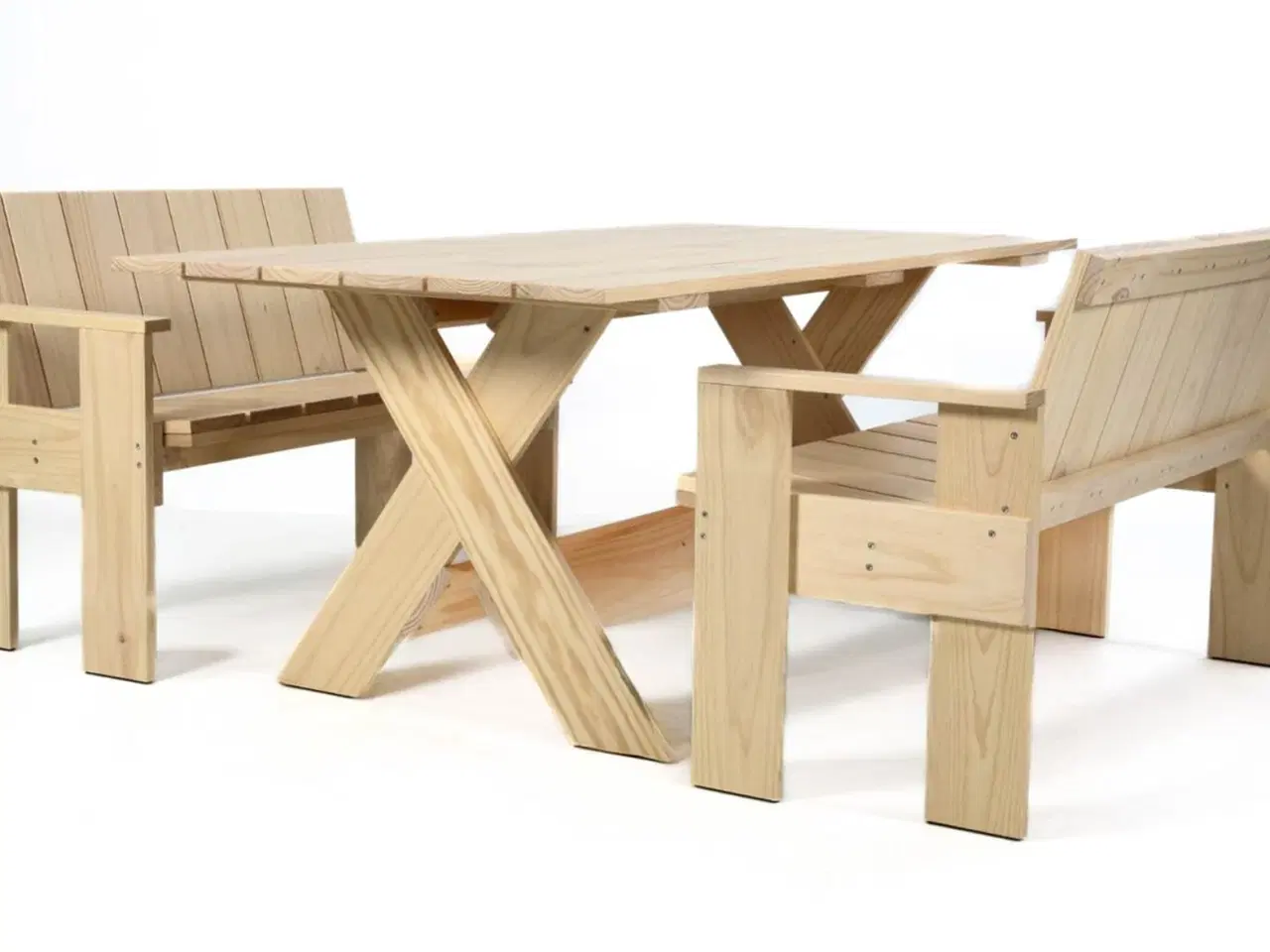 Billede 1 - Et nyt havemøbelsæt