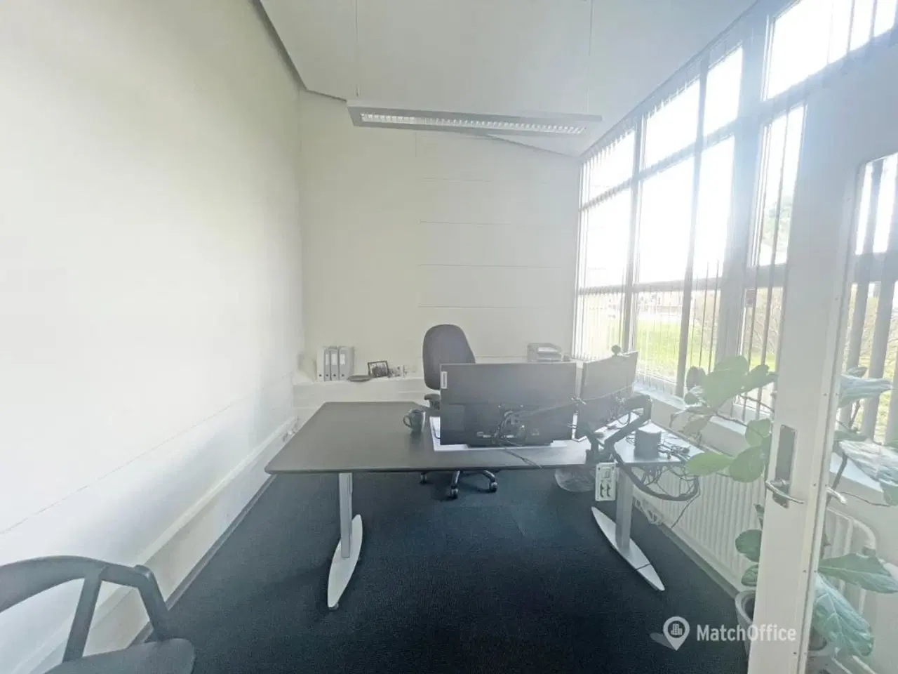 Billede 8 - Flotte og fleksible lokaler med stor synlighed mod Indre Ringvej - i alt ca. 660 kvm