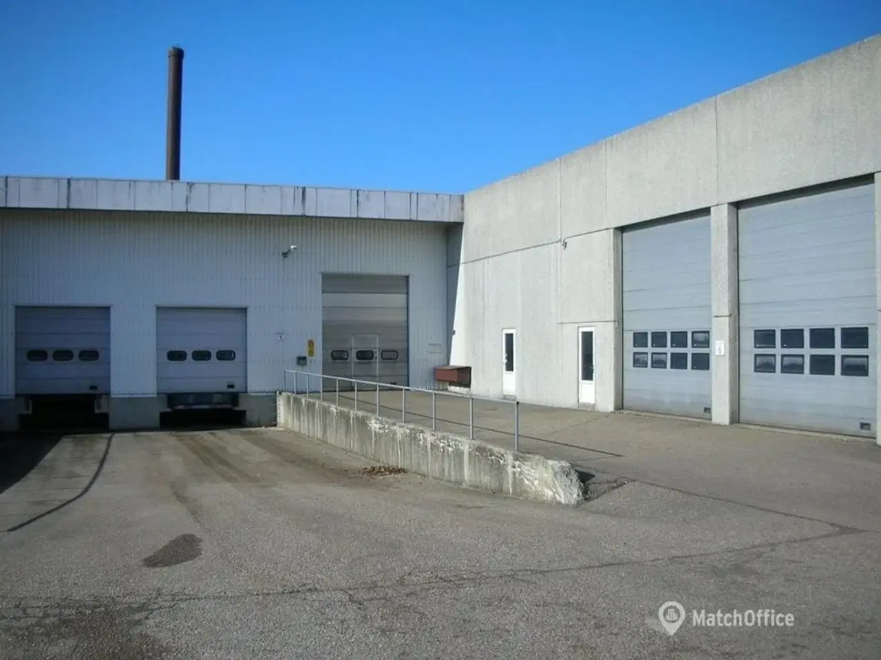 Billede 2 - Fabriks bygning