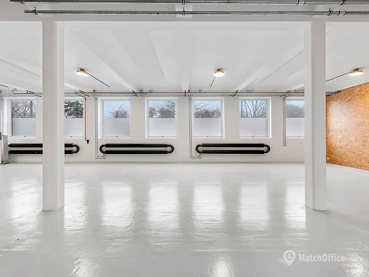 Billede 6 - Højloftet lækkert kontor / showroom / galleri / personlig træning o.lign. på Amager