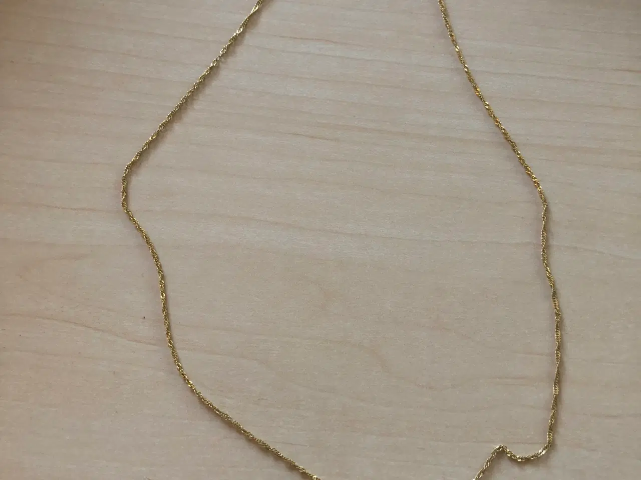 Billede 1 - Halskæde i 8 kt. guld med hjerte