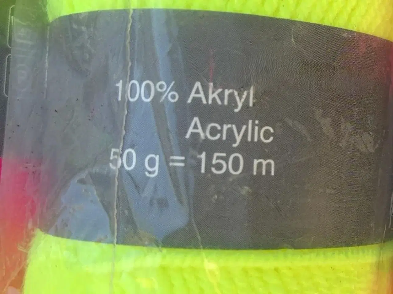 Billede 3 - 3 nøgler garn i neonfarver. Gul, grøn og pink.