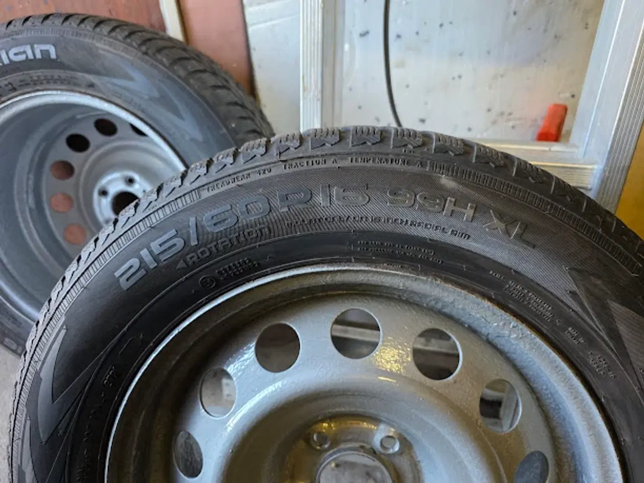 Billede 5 - Vinter Dæk 215/60 R16 dæk på fælge 5X108