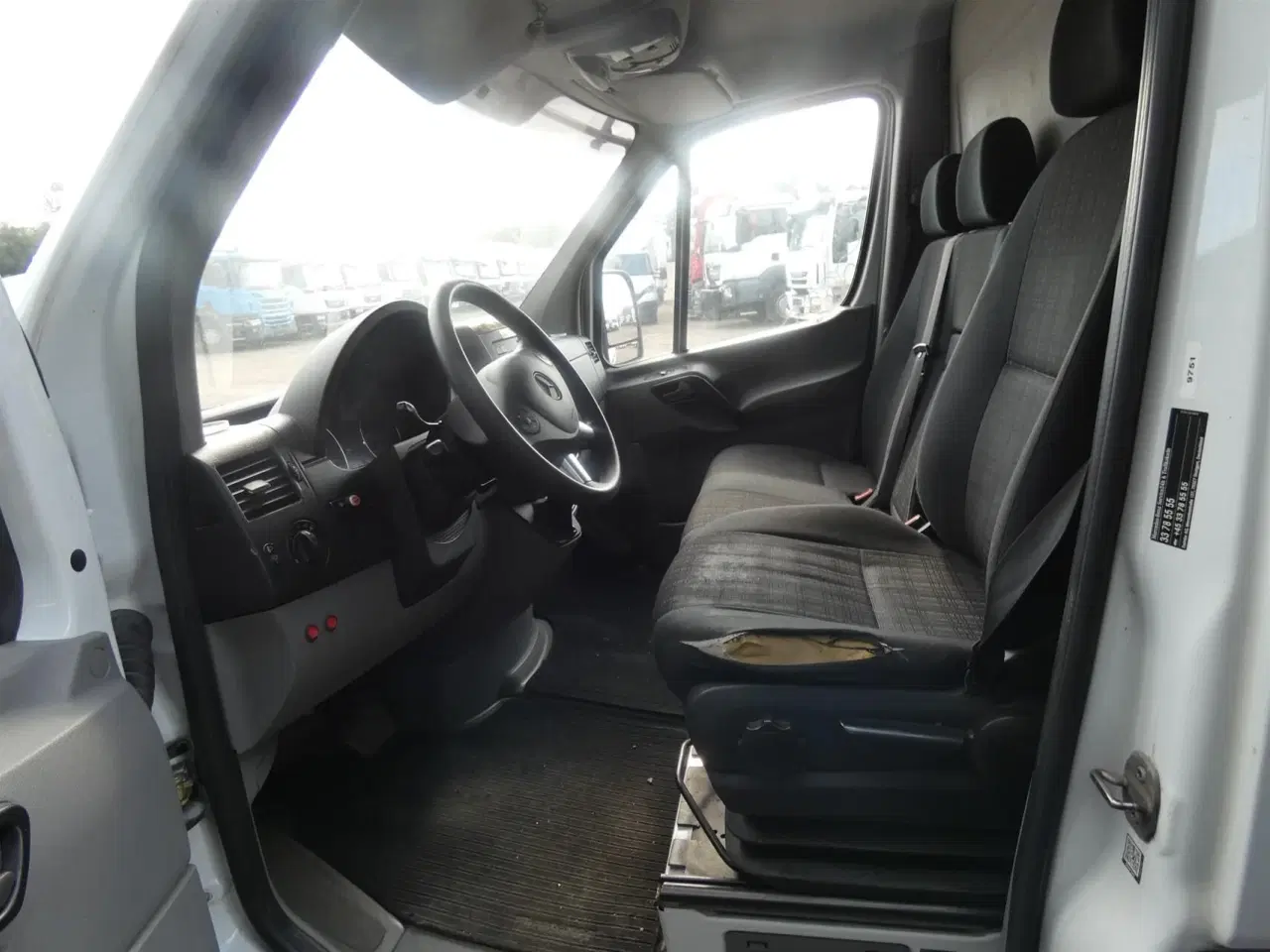 Billede 5 - Mercedes-Benz Sprinter 316 KASSEVOGN AUT, 2 SKYDEDØRE 2,1 CDI R2 163HK Van Man.