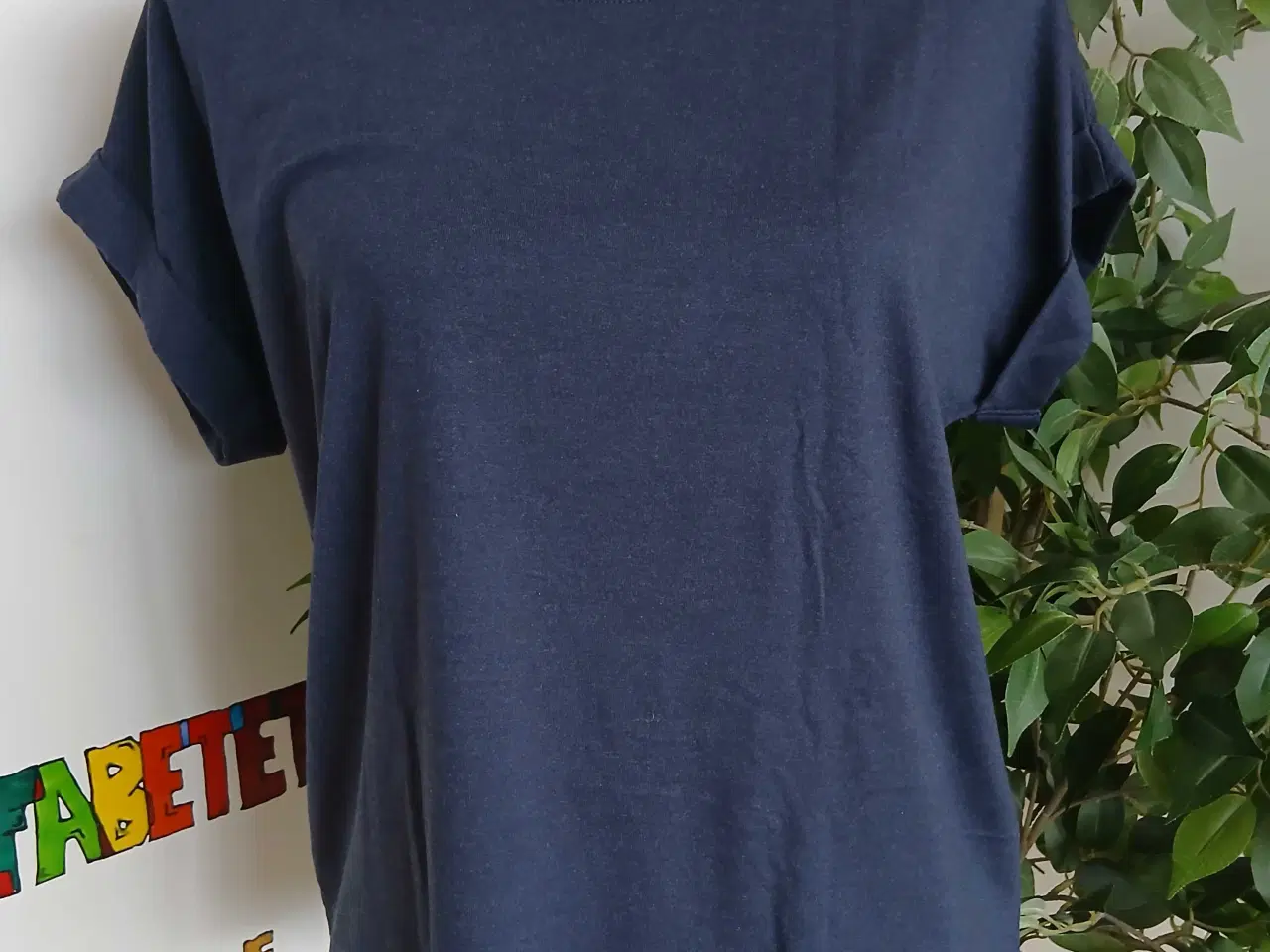 Billede 1 - T-shirt. Only. Small/36