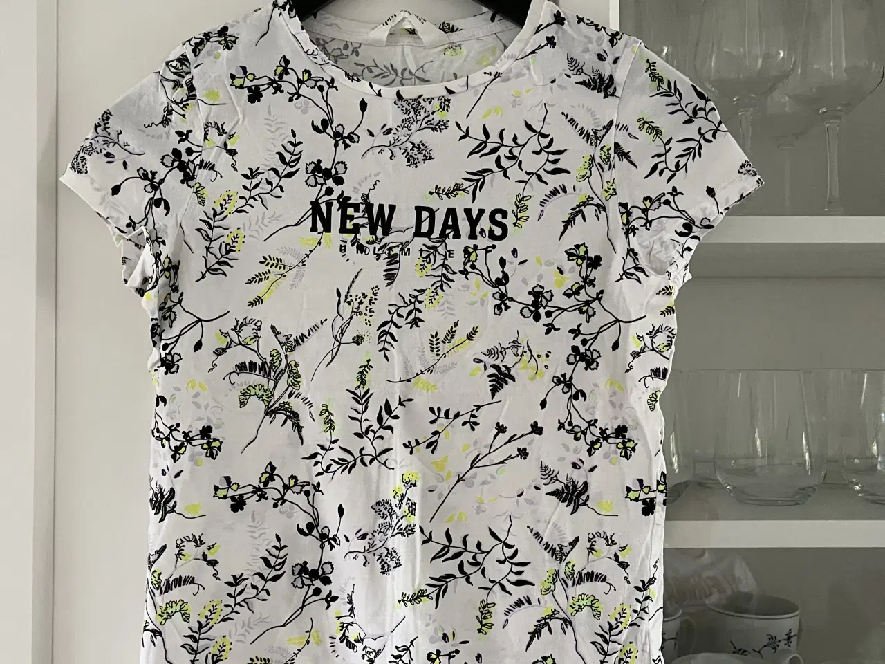 Billede 1 - T-shirt