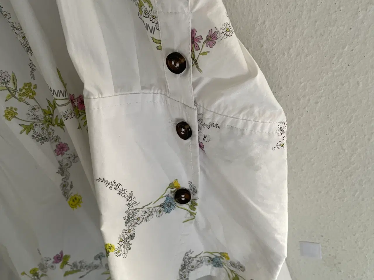 Billede 3 - GANNI hvid kjole