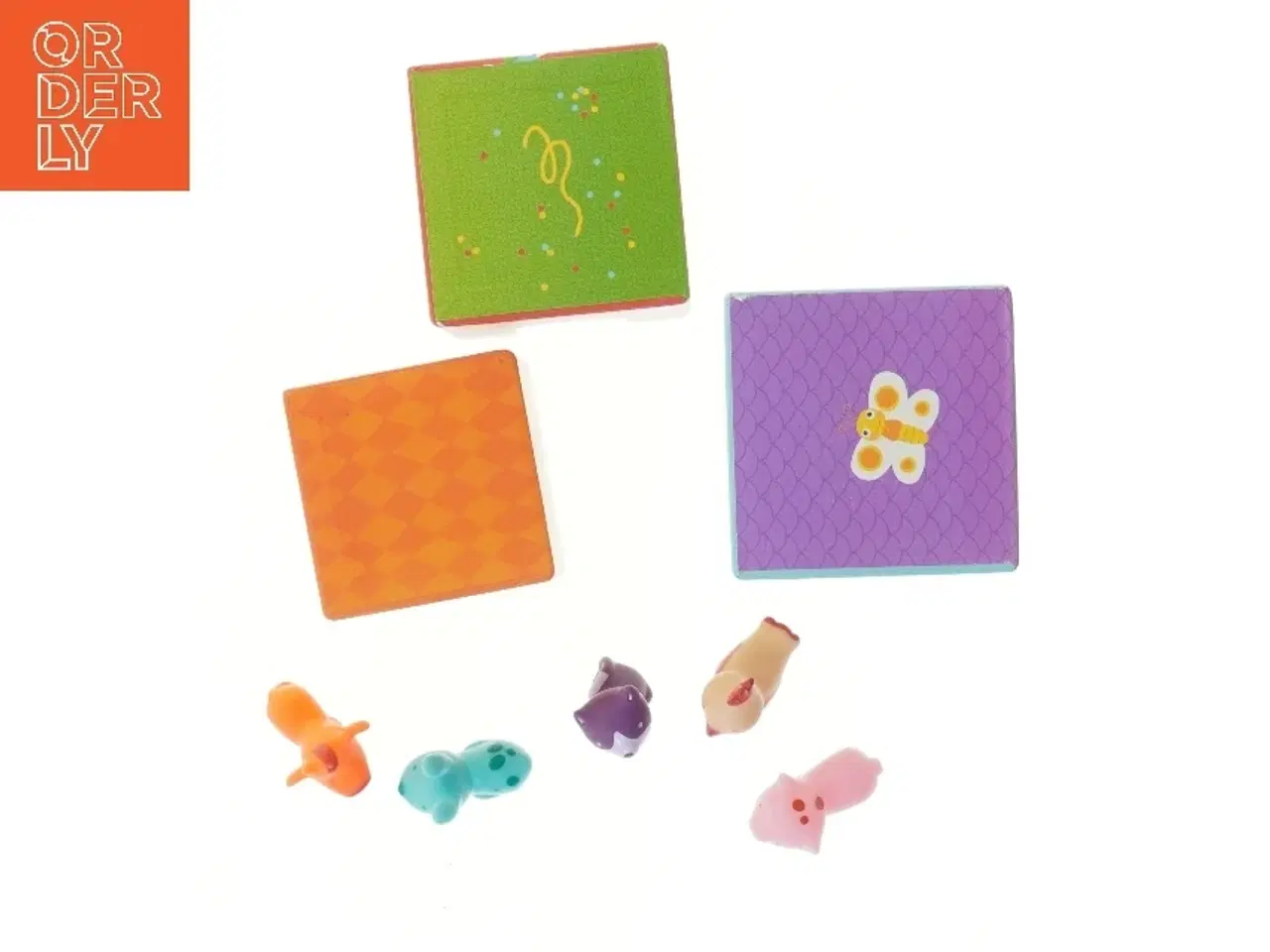 Billede 4 - Dyrefigurer med huse (str. 12,5x12,5 cm)