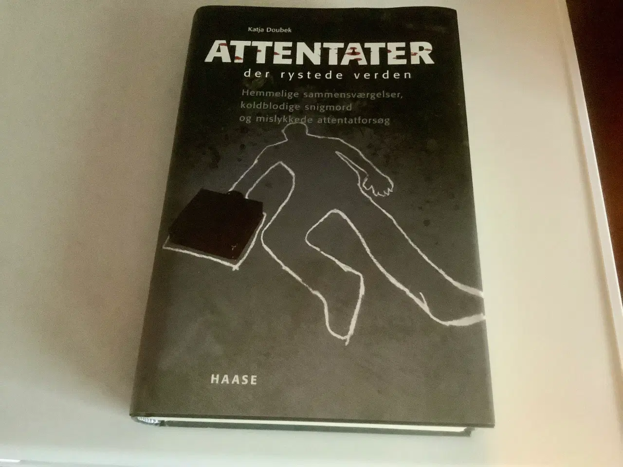 Billede 1 - ATTENTATER DER RYSTEDE VERDEN- KATJA DOUBEK.