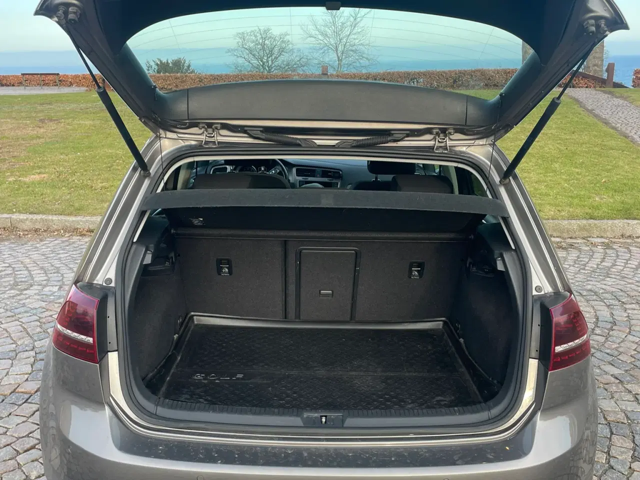Billede 6 - Velholdt og driftssikker VW Golf sælges – klar til