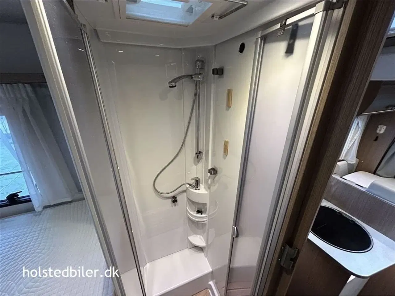 Billede 15 - 2019 - Carado T 447 Emotion   Automatgear - 2 senge og hæve/sænkeseng.