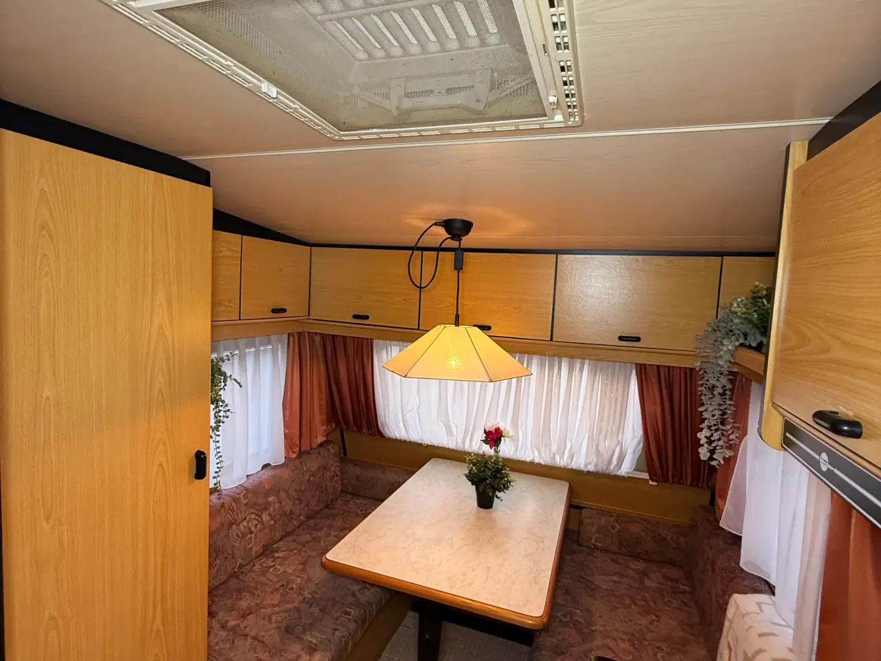 Billede 11 - Burstner 390 / Med Isabella telt